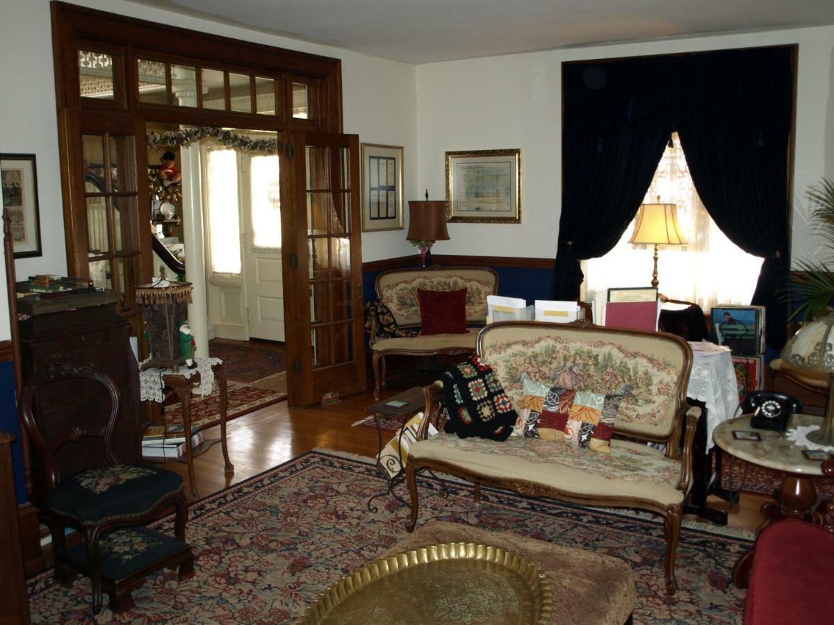 Manheim Manor Bed & Breakfast Exterior photo